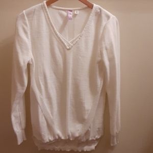 Detailed White Long Sleeve Top